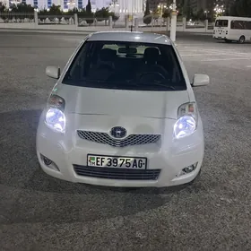 Toyota Yaris 2011