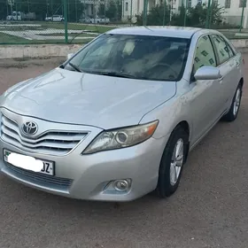 Toyota Camry 2010