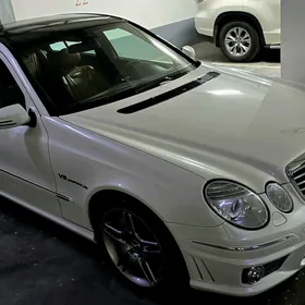 Mercedes-Benz E500 2004