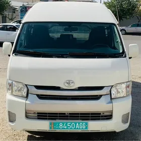 Toyota Hiace 2015
