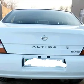 Nissan Altima 1999