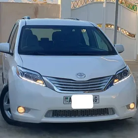 Toyota Sienna 2015