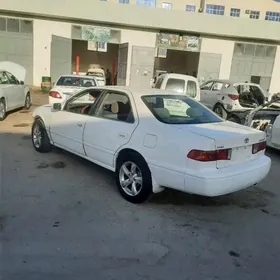 Toyota Camry 2001