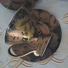 Чайные чашки с блюдцами