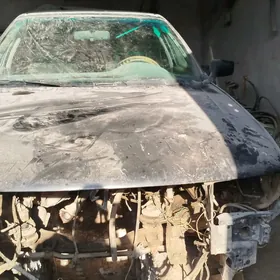 Audi 80
