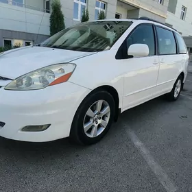 Toyota Sienna 2005