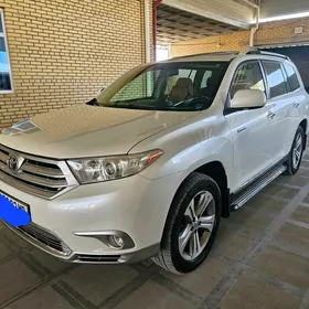 Toyota Highlander 2013