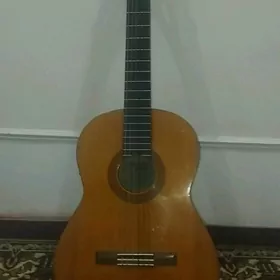 Yamaha c40