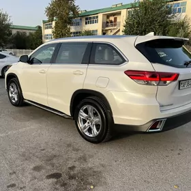 Toyota Highlander 2019