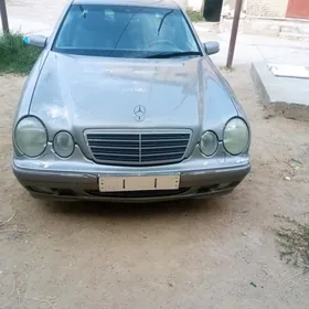 Mercedes-Benz 300E 2001