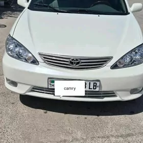 Toyota Camry 2004