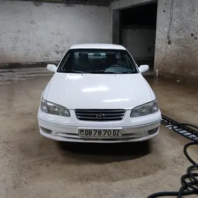 Toyota Camry 2000