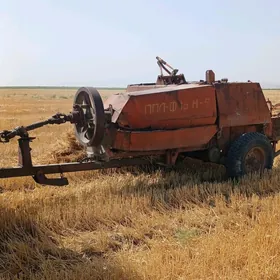 MTZ 82 2005