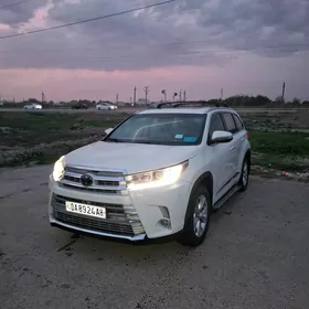 Toyota Highlander 2016