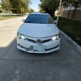 Toyota Camry 2012