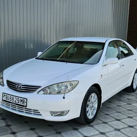 Toyota Camry 2004