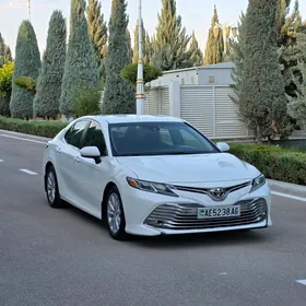 Toyota Camry 2018