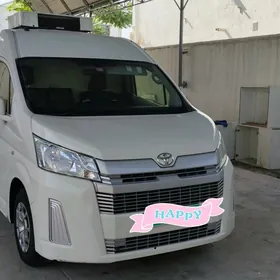 Toyota Hiace 2019