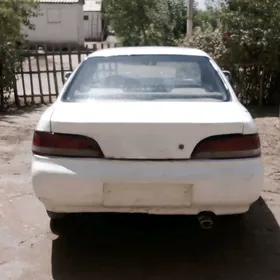 Nissan Primera 1996