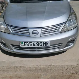 Nissan Versa 2010