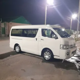 Toyota Hiace 2008