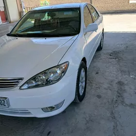 Toyota Camry 2004