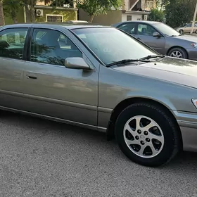 Toyota Camry 2001