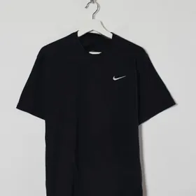 nike gara futbolka