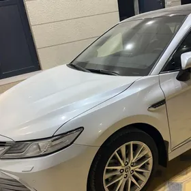 Toyota Camry 2024