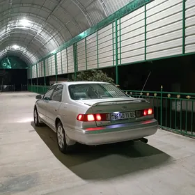Toyota Camry 2001