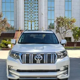 Toyota Land Cruiser Prado 2023