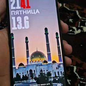 POCO F4
