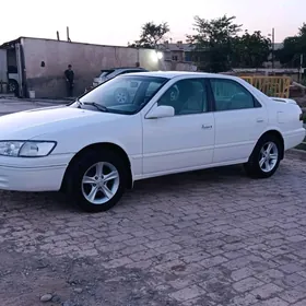 Toyota Camry 1997