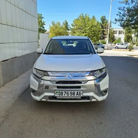 Mitsubishi Outlander 2022