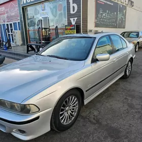 BMW E39 2001