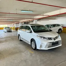 Toyota Sienna 2017