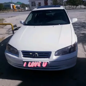 Toyota Camry 2000