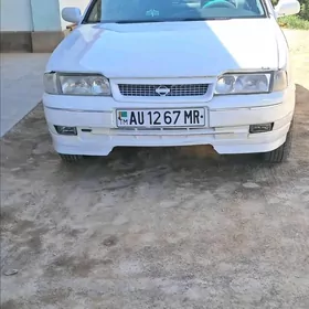 Nissan Primera 1995
