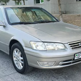 Toyota Camry 2000