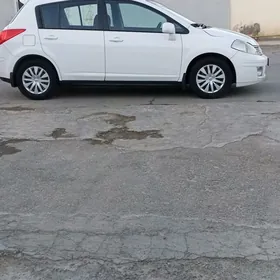 Nissan Versa 2010