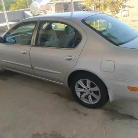 Nissan Maxima 2000
