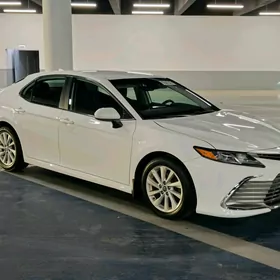 Toyota Camry 2022