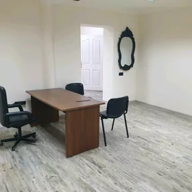 офис в центре города / ofis