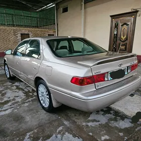 Toyota Camry 2000