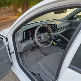 Hyundai Elantra 2021