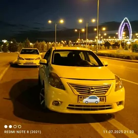 Nissan Versa 2013