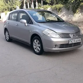 Nissan Tiida 2008