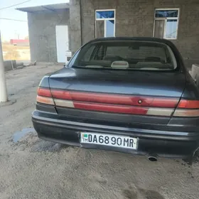 Nissan Maxima 1995