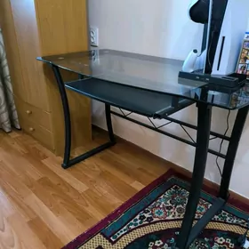 Стол для компьютера