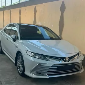 Toyota Camry 2023